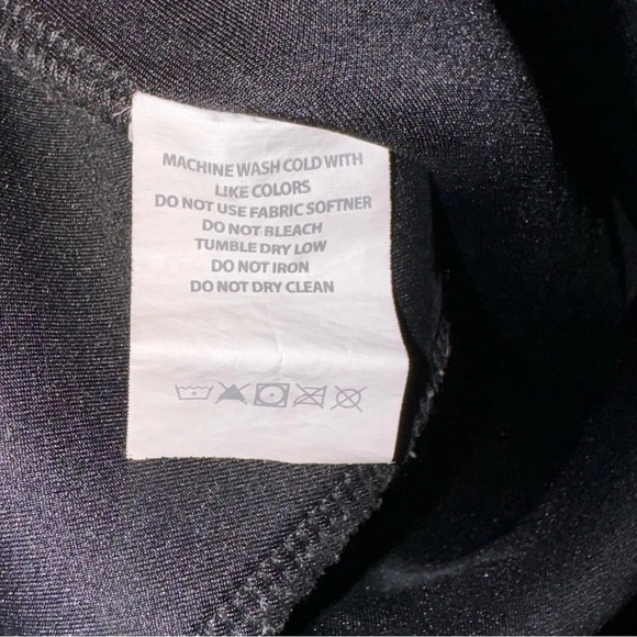 C&C California scuba pullover black with white contrast, size small - Picture 3 of 5